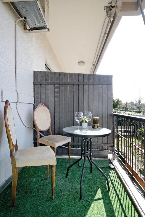 Glyfada Breeze Apartments Atenas Exterior foto